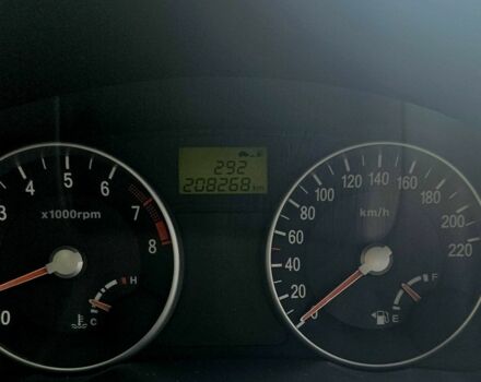 Серый Хендай Акцент, объемом двигателя 1.6 л и пробегом 208 тыс. км за 4000 $, фото 7 на Automoto.ua