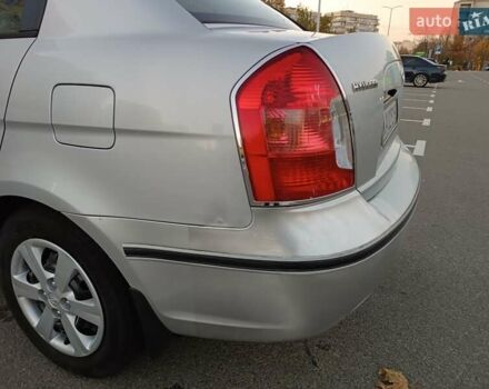 Сірий Хендай Акцент, об'ємом двигуна 1.4 л та пробігом 130 тис. км за 5100 $, фото 46 на Automoto.ua