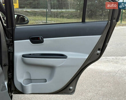 Сірий Хендай Акцент, об'ємом двигуна 1.4 л та пробігом 138 тис. км за 5600 $, фото 40 на Automoto.ua