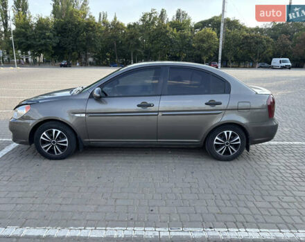 Серый Хендай Акцент, объемом двигателя 1.4 л и пробегом 135 тыс. км за 4800 $, фото 7 на Automoto.ua