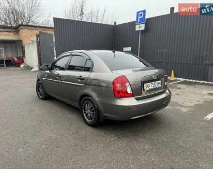 Серый Хендай Акцент, объемом двигателя 1.4 л и пробегом 122 тыс. км за 4500 $, фото 3 на Automoto.ua