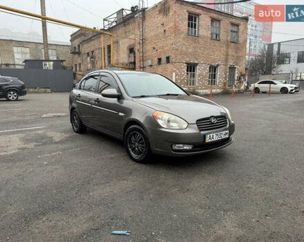 Серый Хендай Акцент, объемом двигателя 1.4 л и пробегом 122 тыс. км за 4500 $, фото 7 на Automoto.ua