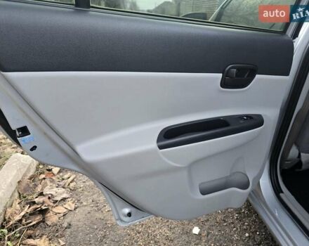 Серый Хендай Акцент, объемом двигателя 1.4 л и пробегом 82 тыс. км за 6600 $, фото 30 на Automoto.ua