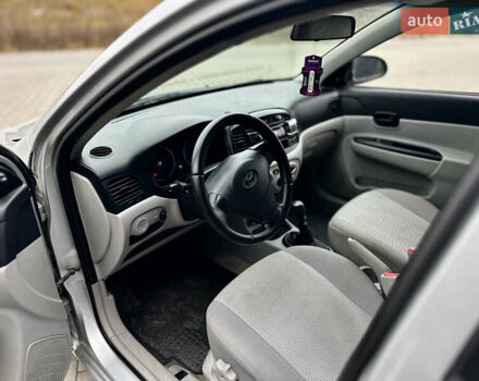 Серый Хендай Акцент, объемом двигателя 1.4 л и пробегом 312 тыс. км за 4150 $, фото 20 на Automoto.ua