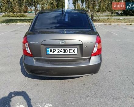 Серый Хендай Акцент, объемом двигателя 1.4 л и пробегом 310 тыс. км за 4500 $, фото 3 на Automoto.ua