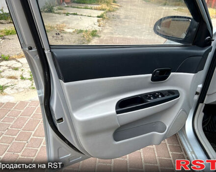 Сірий Хендай Акцент, об'ємом двигуна 1.4 л та пробігом 290 тис. км за 4799 $, фото 8 на Automoto.ua