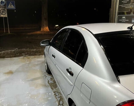 Серый Хендай Акцент, объемом двигателя 1.4 л и пробегом 140 тыс. км за 5199 $, фото 6 на Automoto.ua