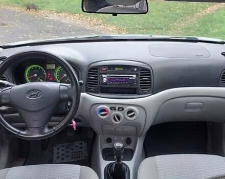 Сірий Хендай Акцент, об'ємом двигуна 1.4 л та пробігом 192 тис. км за 5000 $, фото 5 на Automoto.ua