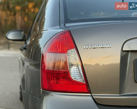 Сірий Хендай Акцент, об'ємом двигуна 1.4 л та пробігом 138 тис. км за 5600 $, фото 33 на Automoto.ua