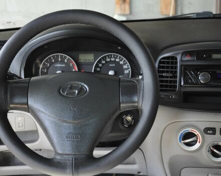 Серый Хендай Акцент, объемом двигателя 1.4 л и пробегом 158 тыс. км за 4200 $, фото 9 на Automoto.ua