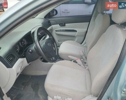 Сірий Хендай Акцент, об'ємом двигуна 1.4 л та пробігом 213 тис. км за 4750 $, фото 9 на Automoto.ua