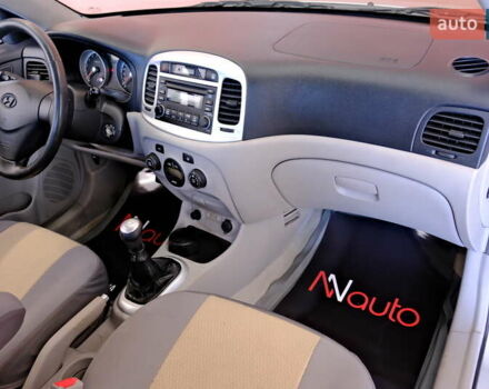 Серый Хендай Акцент, объемом двигателя 1.6 л и пробегом 55 тыс. км за 6900 $, фото 49 на Automoto.ua