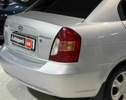 Серый Хендай Акцент, объемом двигателя 1.4 л и пробегом 203 тыс. км за 4990 $, фото 6 на Automoto.ua