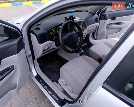 Серый Хендай Акцент, объемом двигателя 1.4 л и пробегом 186 тыс. км за 5000 $, фото 20 на Automoto.ua