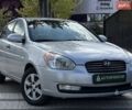 Серый Хендай Акцент, объемом двигателя 1.4 л и пробегом 328 тыс. км за 4800 $, фото 1 на Automoto.ua