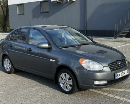 Серый Хендай Акцент, объемом двигателя 1.5 л и пробегом 154 тыс. км за 4799 $, фото 2 на Automoto.ua