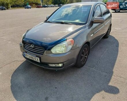 Серый Хендай Акцент, объемом двигателя 1.4 л и пробегом 310 тыс. км за 4500 $, фото 1 на Automoto.ua
