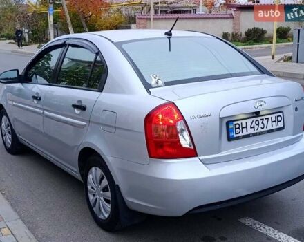 Серый Хендай Акцент, объемом двигателя 1.4 л и пробегом 186 тыс. км за 5000 $, фото 9 на Automoto.ua