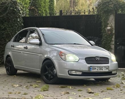 Серый Хендай Акцент, объемом двигателя 1.4 л и пробегом 200 тыс. км за 4990 $, фото 2 на Automoto.ua
