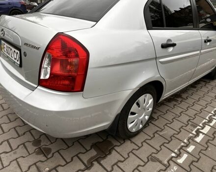 Серый Хендай Акцент, объемом двигателя 1.4 л и пробегом 327 тыс. км за 4500 $, фото 13 на Automoto.ua