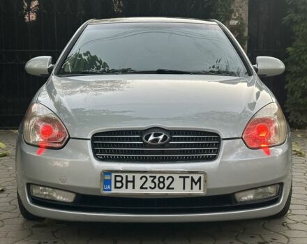 Серый Хендай Акцент, объемом двигателя 1.4 л и пробегом 200 тыс. км за 4990 $, фото 1 на Automoto.ua