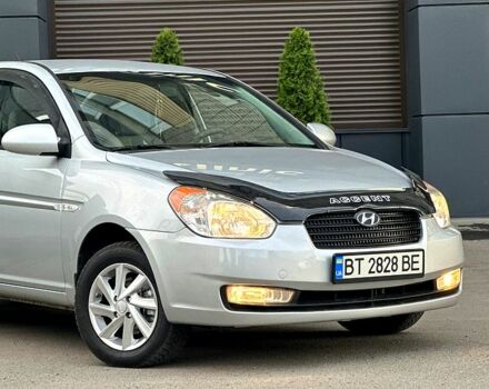 Серый Хендай Акцент, объемом двигателя 1.5 л и пробегом 189 тыс. км за 5500 $, фото 2 на Automoto.ua