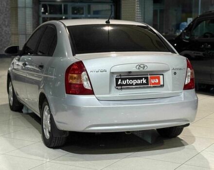 Серый Хендай Акцент, объемом двигателя 1.4 л и пробегом 203 тыс. км за 4990 $, фото 3 на Automoto.ua