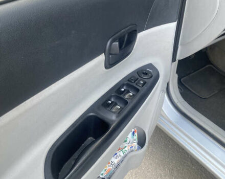 Серый Хендай Акцент, объемом двигателя 1.4 л и пробегом 245 тыс. км за 4500 $, фото 10 на Automoto.ua