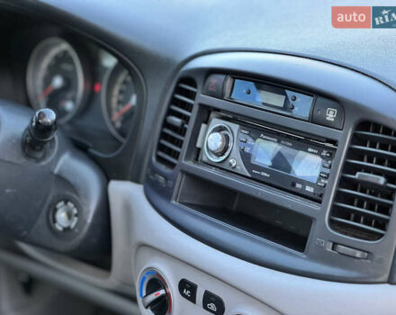 Серый Хендай Акцент, объемом двигателя 1.4 л и пробегом 98 тыс. км за 4899 $, фото 27 на Automoto.ua