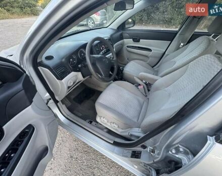 Серый Хендай Акцент, объемом двигателя 1.49 л и пробегом 185 тыс. км за 5200 $, фото 14 на Automoto.ua