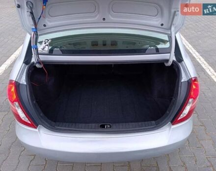 Серый Хендай Акцент, объемом двигателя 1.4 л и пробегом 186 тыс. км за 5000 $, фото 6 на Automoto.ua