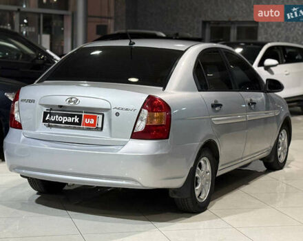 Серый Хендай Акцент, объемом двигателя 1.4 л и пробегом 203 тыс. км за 4990 $, фото 5 на Automoto.ua
