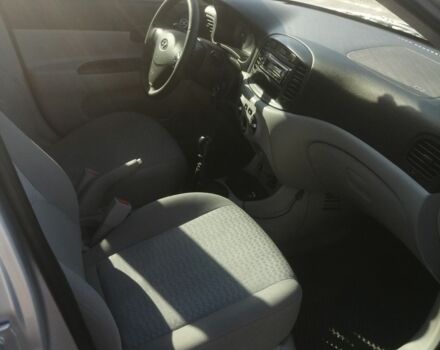 Сірий Хендай Акцент, об'ємом двигуна 1.4 л та пробігом 220 тис. км за 4000 $, фото 5 на Automoto.ua