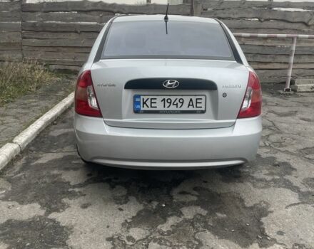 Серый Хендай Акцент, объемом двигателя 1.4 л и пробегом 168 тыс. км за 5000 $, фото 3 на Automoto.ua