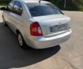 Серый Хендай Акцент, объемом двигателя 1.6 л и пробегом 132 тыс. км за 6000 $, фото 3 на Automoto.ua