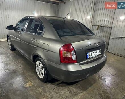 Серый Хендай Акцент, объемом двигателя 1.6 л и пробегом 169 тыс. км за 5700 $, фото 2 на Automoto.ua