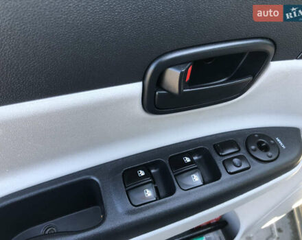 Сірий Хендай Акцент, об'ємом двигуна 1.4 л та пробігом 200 тис. км за 5000 $, фото 5 на Automoto.ua