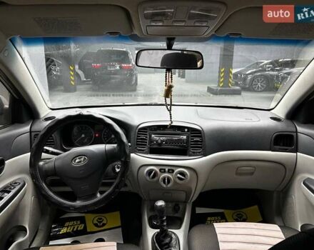 Серый Хендай Акцент, объемом двигателя 1.4 л и пробегом 168 тыс. км за 5200 $, фото 11 на Automoto.ua