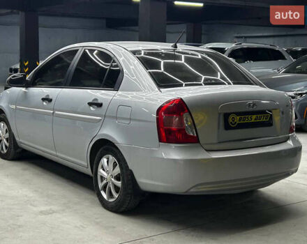 Серый Хендай Акцент, объемом двигателя 1.4 л и пробегом 168 тыс. км за 5200 $, фото 3 на Automoto.ua