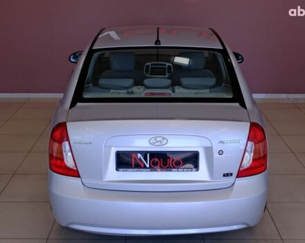 Серый Хендай Акцент, объемом двигателя 1.6 л и пробегом 55 тыс. км за 6900 $, фото 5 на Automoto.ua