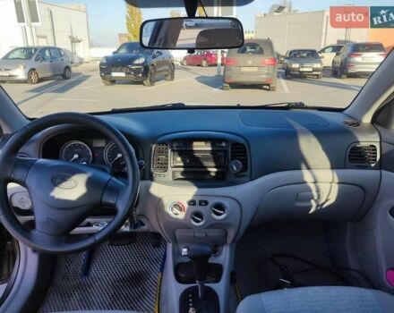 Сірий Хендай Акцент, об'ємом двигуна 1.4 л та пробігом 231 тис. км за 4999 $, фото 12 на Automoto.ua