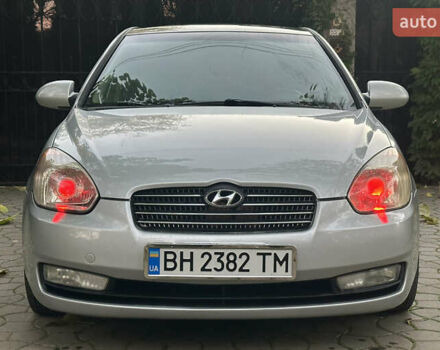 Серый Хендай Акцент, объемом двигателя 1.4 л и пробегом 200 тыс. км за 4990 $, фото 1 на Automoto.ua