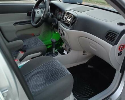 Сірий Хендай Акцент, об'ємом двигуна 1.4 л та пробігом 130 тис. км за 5100 $, фото 47 на Automoto.ua