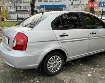 Серый Хендай Акцент, объемом двигателя 1.4 л и пробегом 165 тыс. км за 4990 $, фото 12 на Automoto.ua