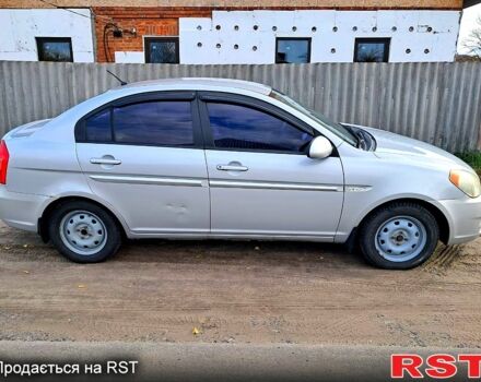 Серый Хендай Акцент, объемом двигателя 1.6 л и пробегом 224 тыс. км за 5300 $, фото 4 на Automoto.ua