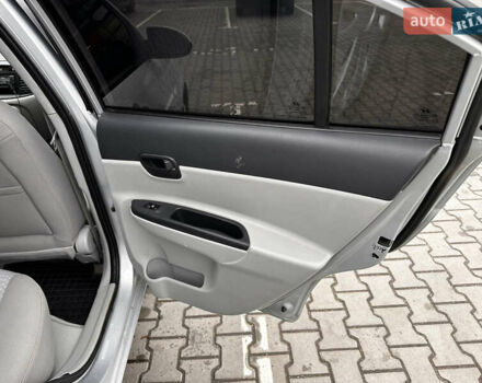 Серый Хендай Акцент, объемом двигателя 1.4 л и пробегом 327 тыс. км за 4500 $, фото 27 на Automoto.ua