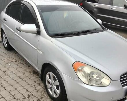 Серый Хендай Акцент, объемом двигателя 1.4 л и пробегом 235 тыс. км за 4250 $, фото 1 на Automoto.ua