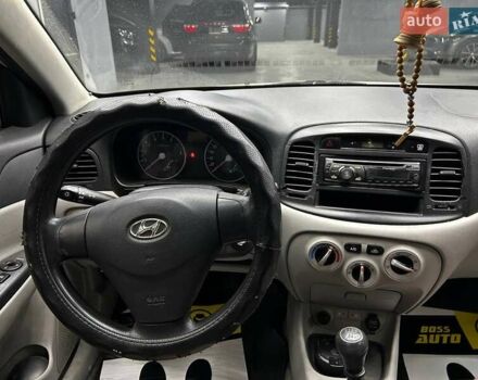 Серый Хендай Акцент, объемом двигателя 1.4 л и пробегом 168 тыс. км за 5200 $, фото 12 на Automoto.ua