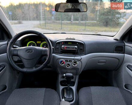 Сірий Хендай Акцент, об'ємом двигуна 1.4 л та пробігом 138 тис. км за 5600 $, фото 52 на Automoto.ua