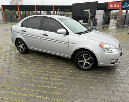 Серый Хендай Акцент, объемом двигателя 1.49 л и пробегом 190 тыс. км за 6200 $, фото 1 на Automoto.ua